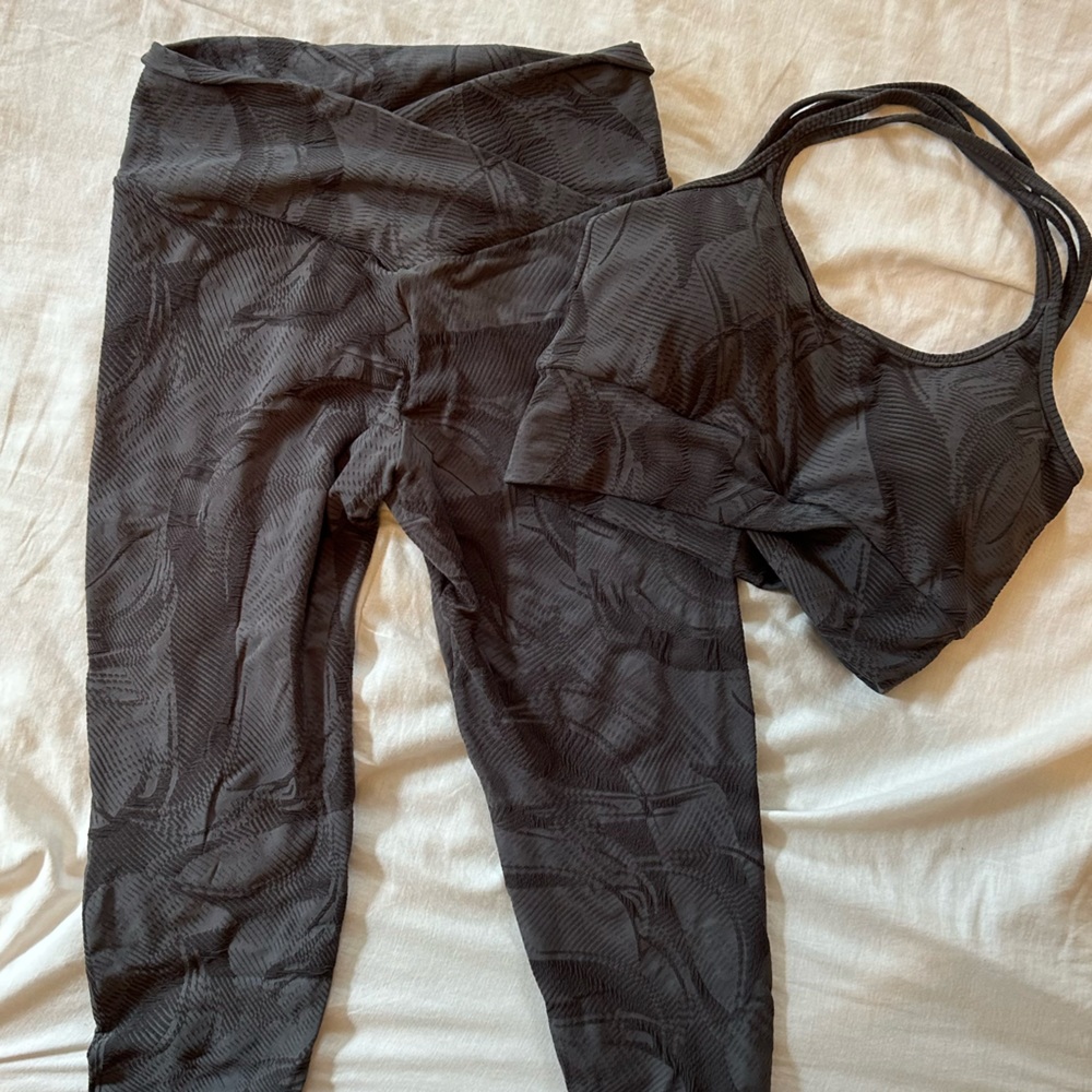 BBB leggings and bra. Set for 50, leggings alone 40, bra 20